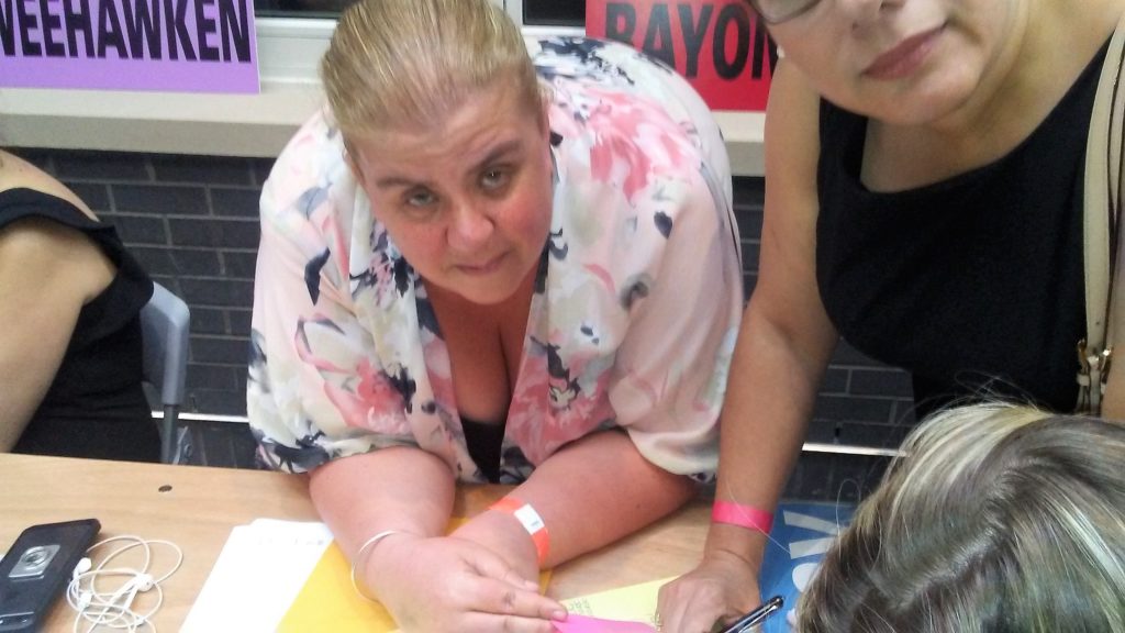 Daughtrey wries about the postal service